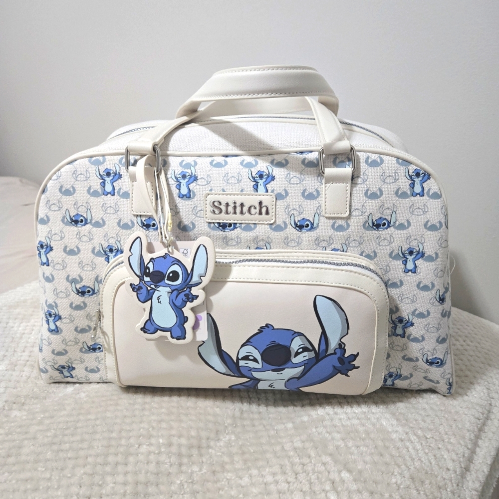 DISNEY STITCH Weekender Travel Bag NWT Blue and Off White STITCH HANGTAG